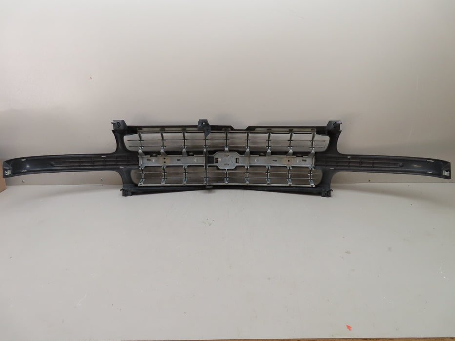2000-2006 CHEVROLET Suburban Tahoe FRONT GRILL GRILLE OEM