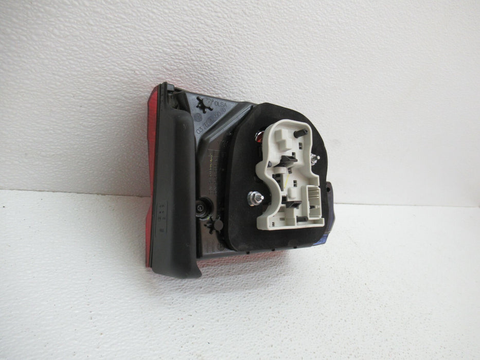 2018-2020 VW VOLKSWAGEN ATLAS REAR RIGHT PASSENGER SIDE INNER TAILLIGHT LAMP OEM