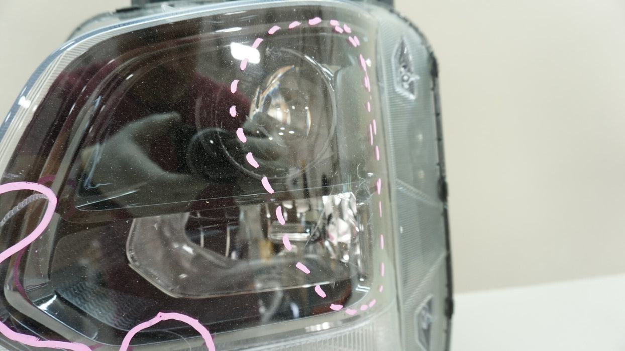 2019-2020 HYUNDAI SANTA FE FRONT LEFT DRIVERS SIDE HALOGEN HEADLIGHT OEM 19 20