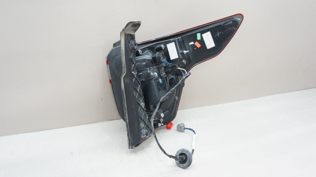 2016-2019 FORD EXPLORER REAR LEFT DRIVER SIDE LED TAIL LIGHT OEM