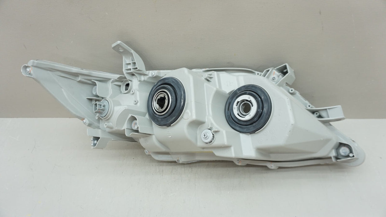 2010-2011 TOYOTA CAMRY FRONT LEFT DRIVERS SIDE HEADLIGHT HALOGEN AFTERMARKET