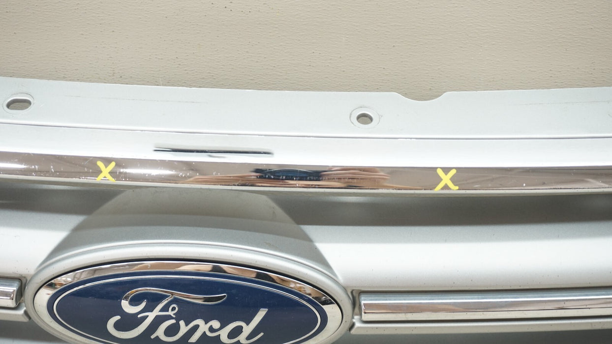 2017-2019 FORD ESCAPE FRONT CENTER UPPER RADIATOR GRILLE GRILL OEM
