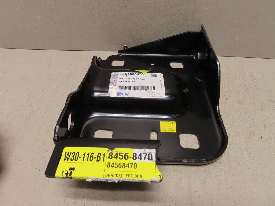 2020 2021 GMC SIERRA 2500 HD RIGHT PASSENGER FRONT SUPPORT BRACKET 84568470