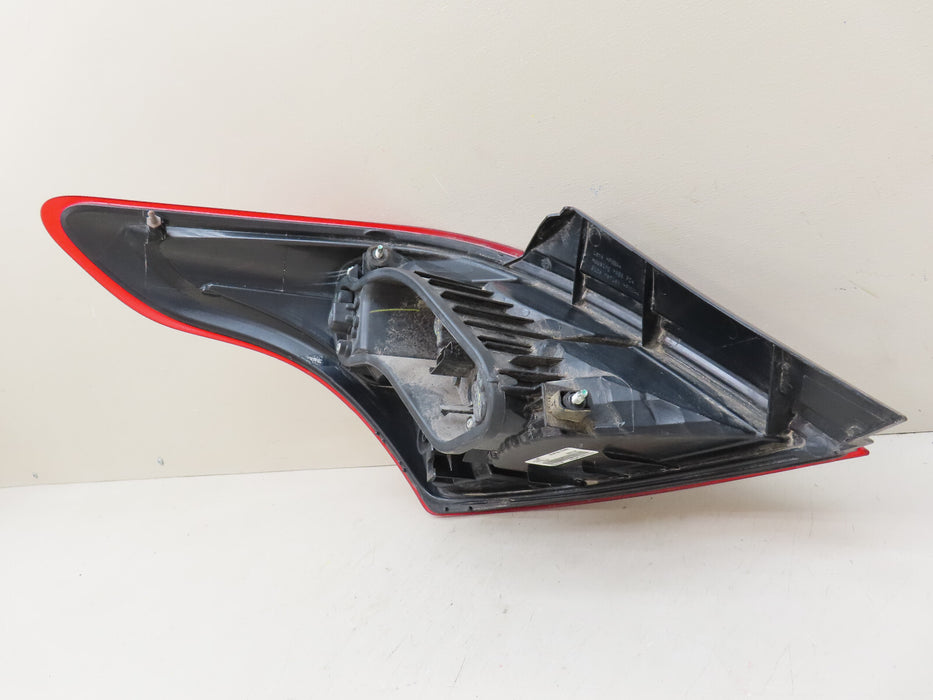 2012-2019 NISSAN VERSA REAR RIGHT PASSENGER SIDE TAIL LIGHT OEM