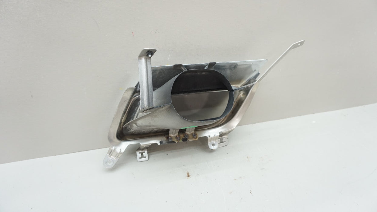 2020-2024 CADILLAC XT6 REAR RIGHT PASSENGER BUMPER EXHAUST BEZEL TIP OEM