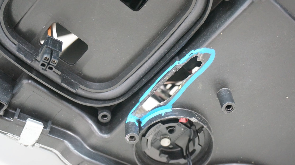 2009-2011 BMW 3-SERIES FRONT RIGHT PASSENGER SIDE XENON HID HEADLIGHT OEM