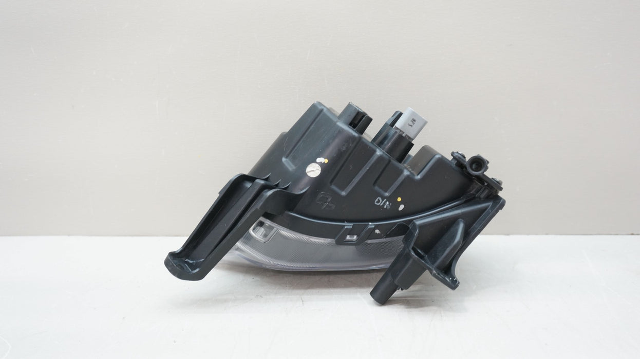 2019-2020 HYUNDAI SANTA FE FRONT RIGHT PASSENGER SIDE FOG LIGHT OEM 92202S1100