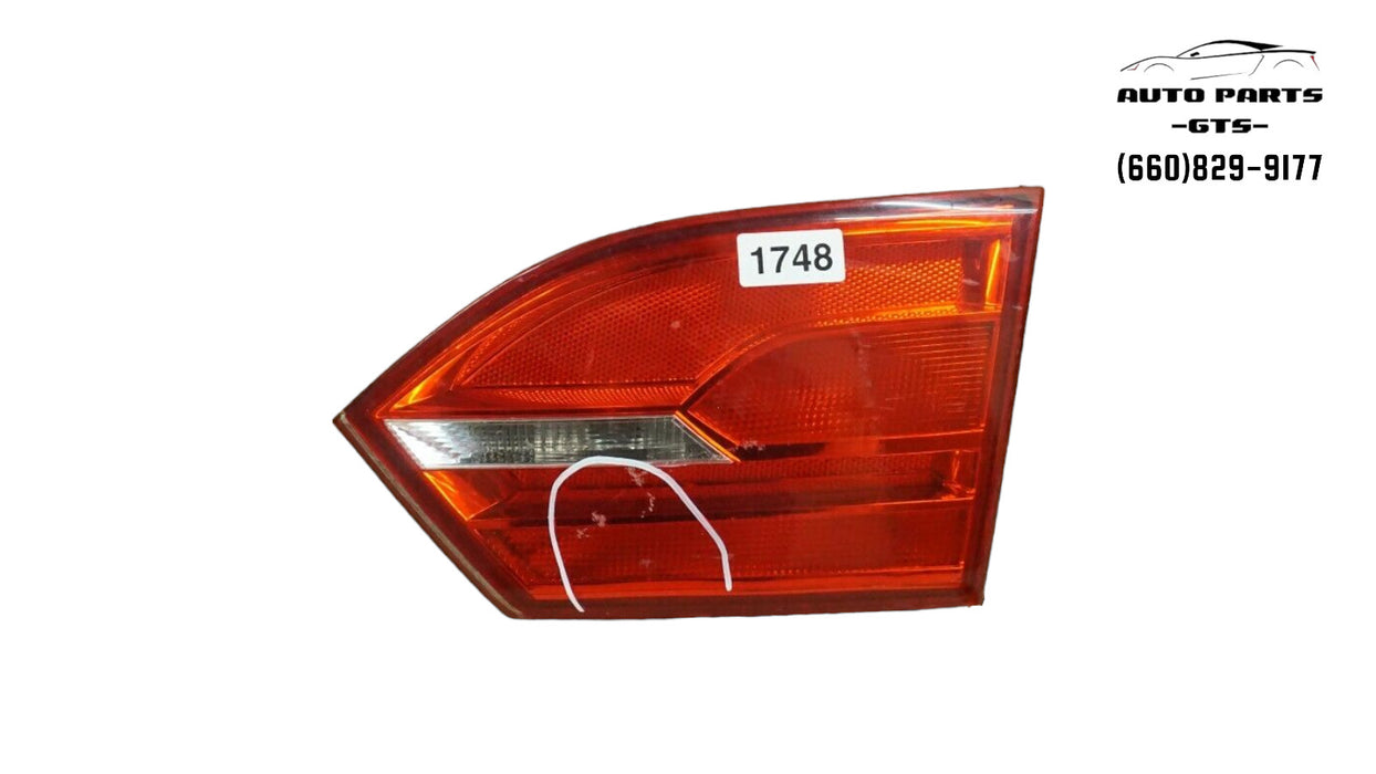 2011-2013 VOLKSWAGEN JETTA REAR RIGHT PASSENGER SIDE INNER TAIL LIGHT LAMP OEM