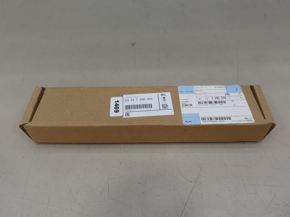 2014-2017 BMW X5 FRONT BUMPER RIGHT PASSENGER SIDE REFLECTOR OEM 63147290094