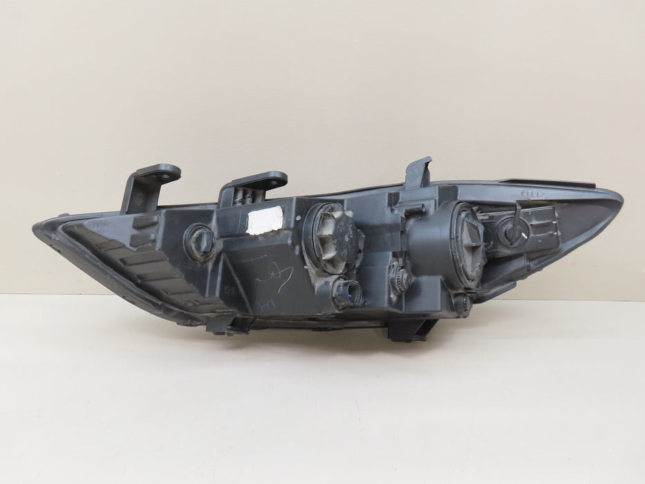 2017-2018 HYUNDAI ELANTRA RIGHT PASSENGER SIDE HEADLIGHT HALOGEN OEM 9356