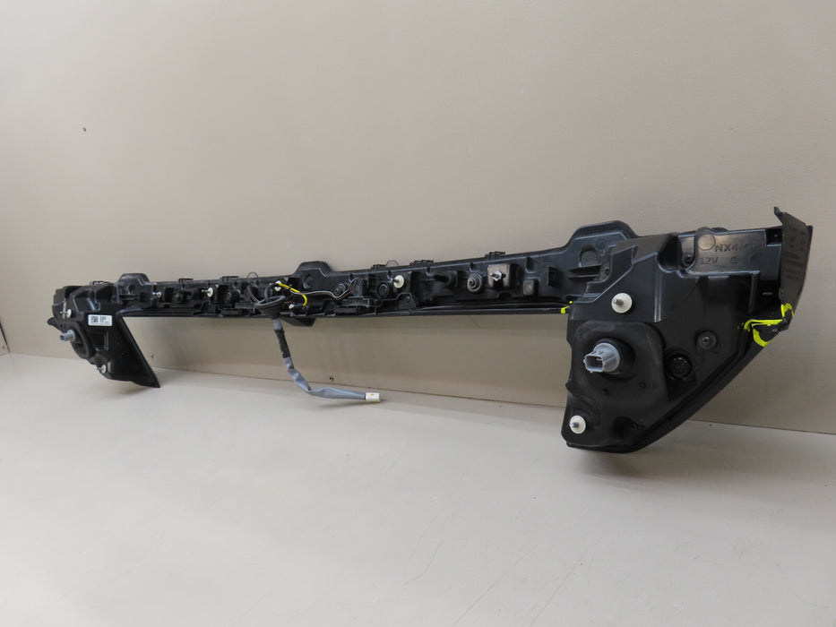 2025 HYUNDAI TUCSON REAR COMBINATION LIGHT CENTER OEM