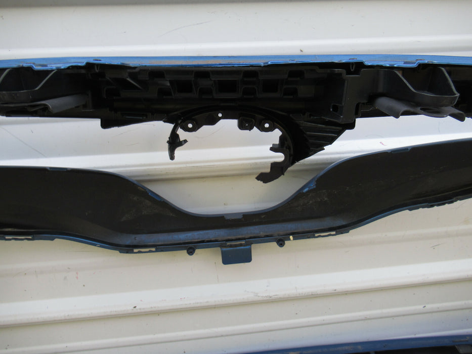2018 2019 TOYOTA CAMRY LE FRONT BUMPER COVER OEM