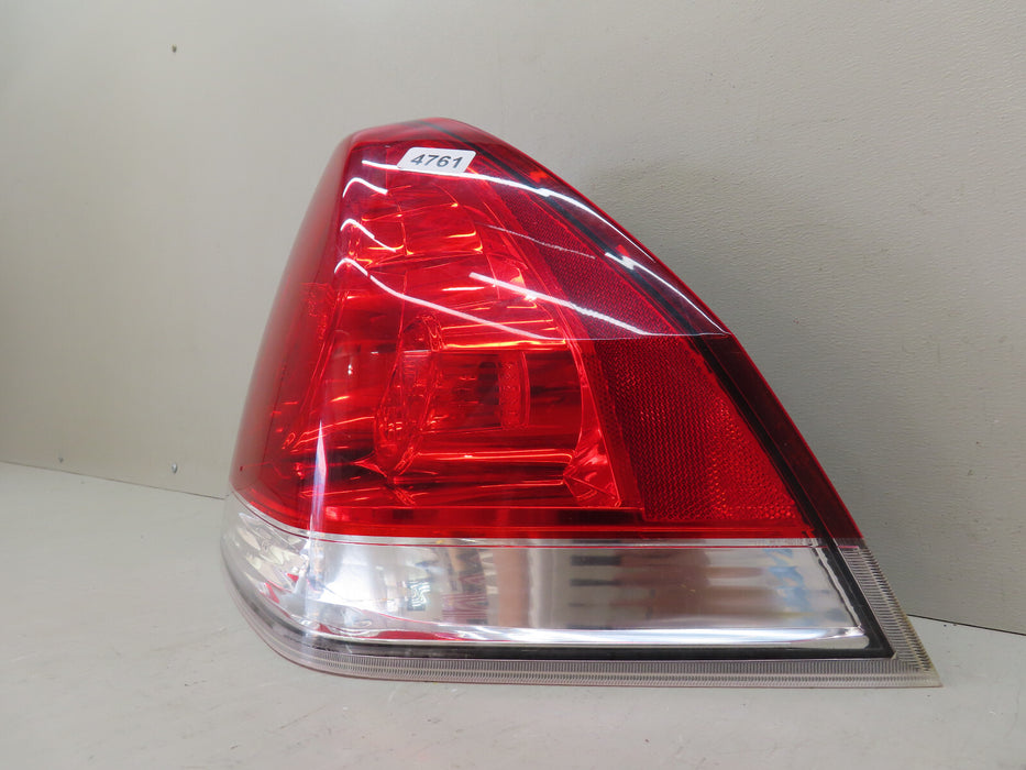2006-2013 CHEVROLET IMPALA REAR RIGHT PASSENGER SIDE TAIL LIGHT OEM