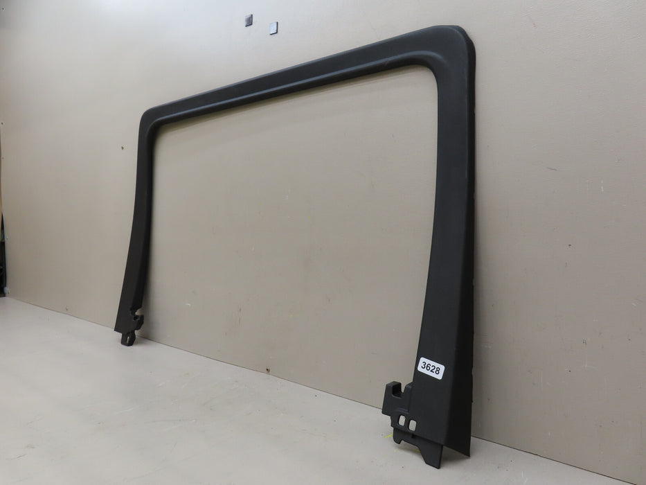 2022 2023 CADILLAC ESCALADE ESV REAR WINDOW MOLDING OEM 84225775