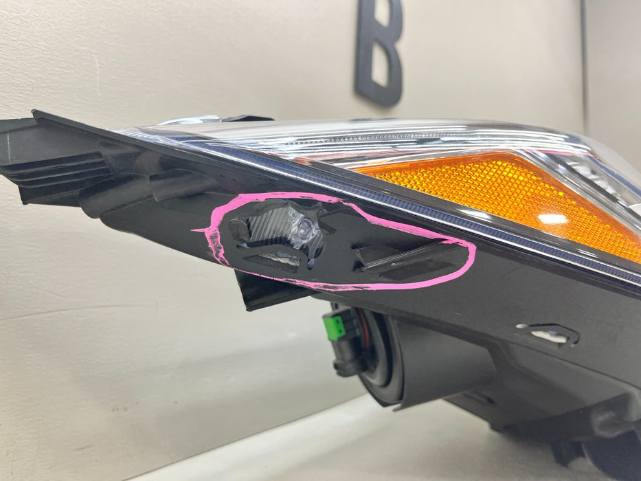 2017-2022 HONDA CR-V RIGHT PASSENGER HALOGEN HEADLIGHT HEADLAMP OEM RH
