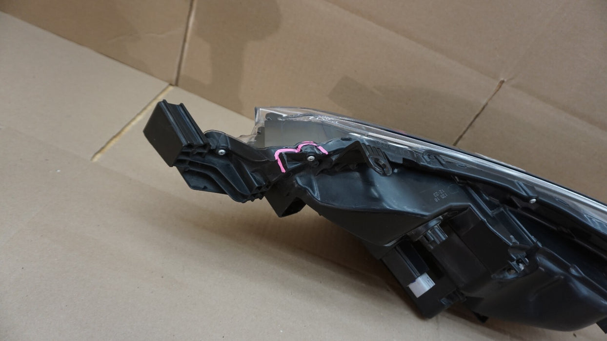 2014-2016 TOYOTA COROLLA FRONT RIGHT PASSENGERS SIDE HEADLIGHT OEM 14 15 16