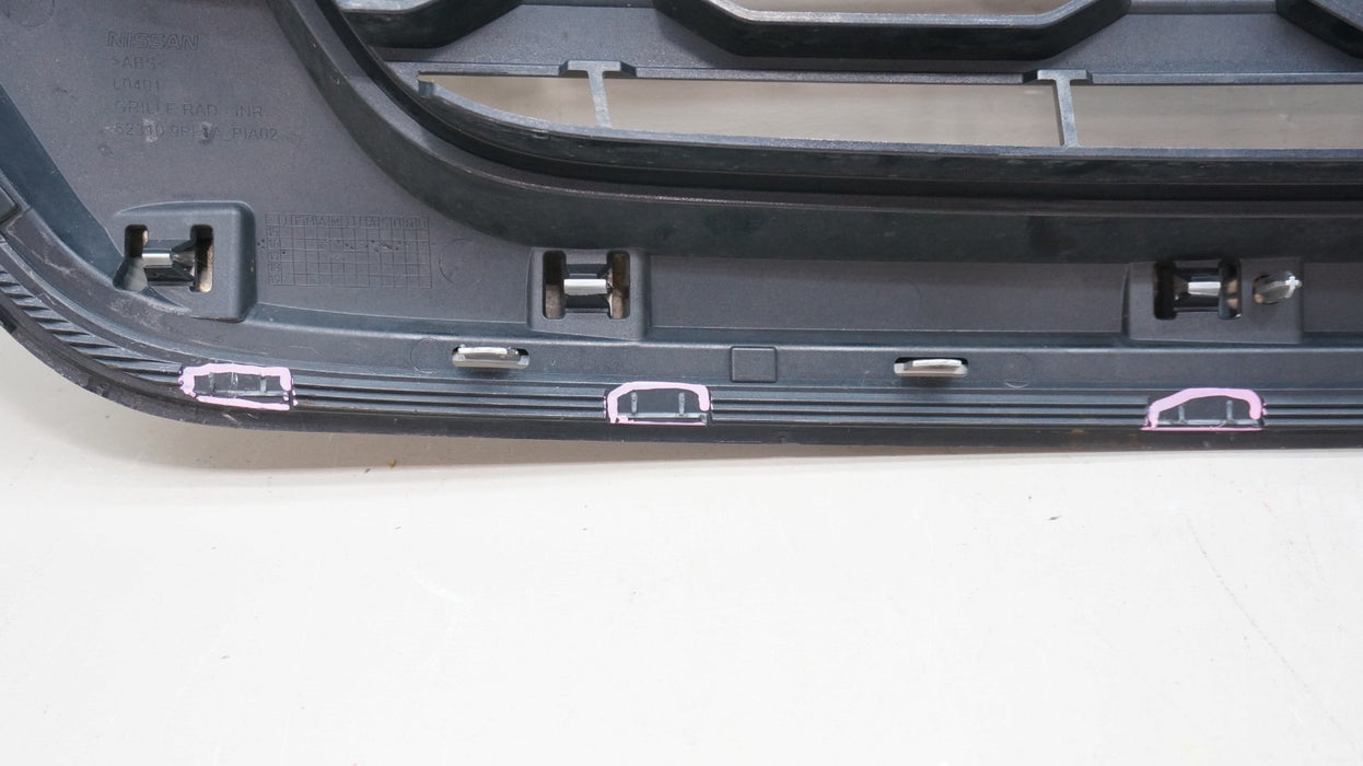 2017-2020 NISSAN PATHFINDER FRONT RADIATOR GRILLE GRILL 62310 9PFIA OEM