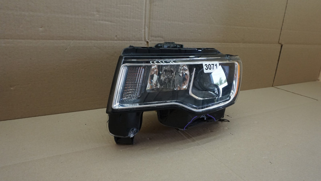 2017-2021 JEEP GRAND CHEEROKE FRONT DRIVER SIDE HEADLIGHT HEAD HALOGEN LAMP OEM