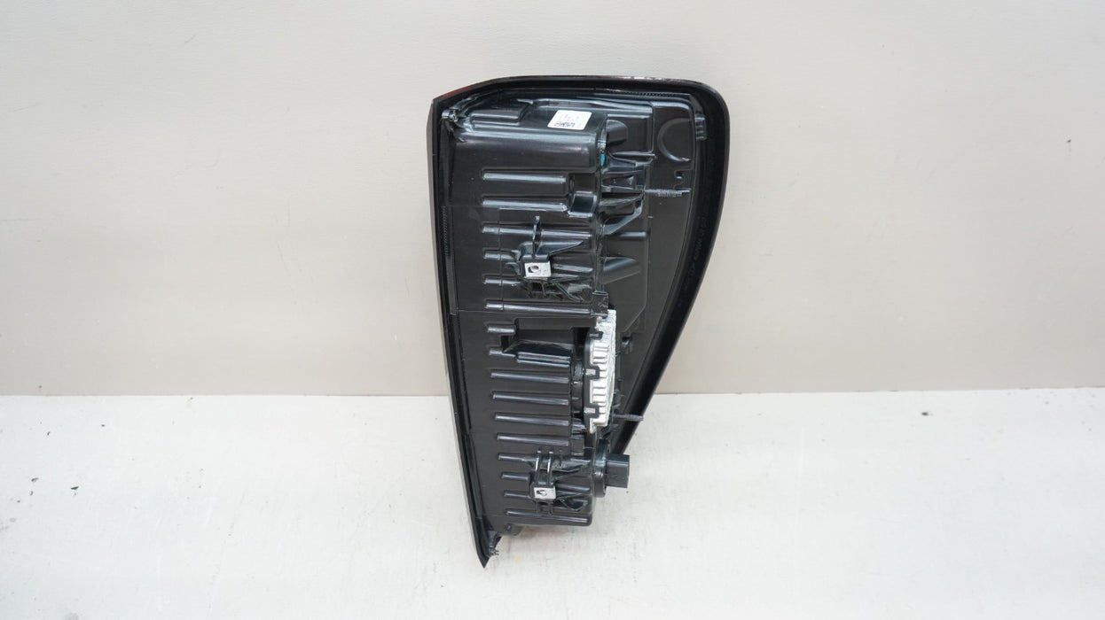 2024-2026 GMC SIERRA 2500HD 3500HD REAR LEFT DRIVERS SIDE TAIL LIGHT OEM