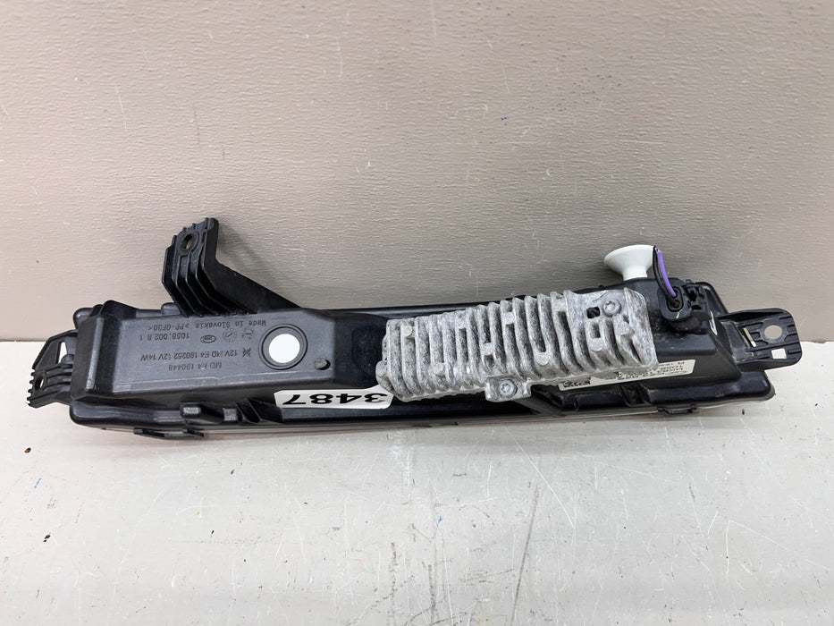 2017-2024 JAGUAR F-PACE RH FRONT LED DRL FOG LIGHT OEM HK83 15200 AE