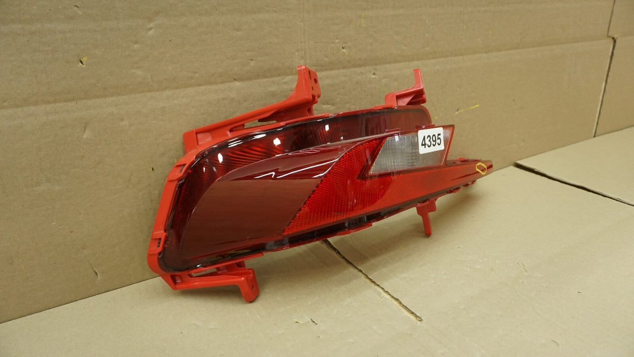 2019-2020 HYUNDAI ELANTRA LEFT DRIVER SIDE TAIL LIGHT BUMPER REFLECTOR OEM 19 20