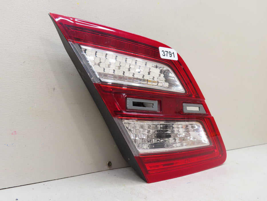 2013-2019 FORD TAURUS REAR LEFT DRIVER SIDE TRUNK INNER TAIL LIGHT OEM