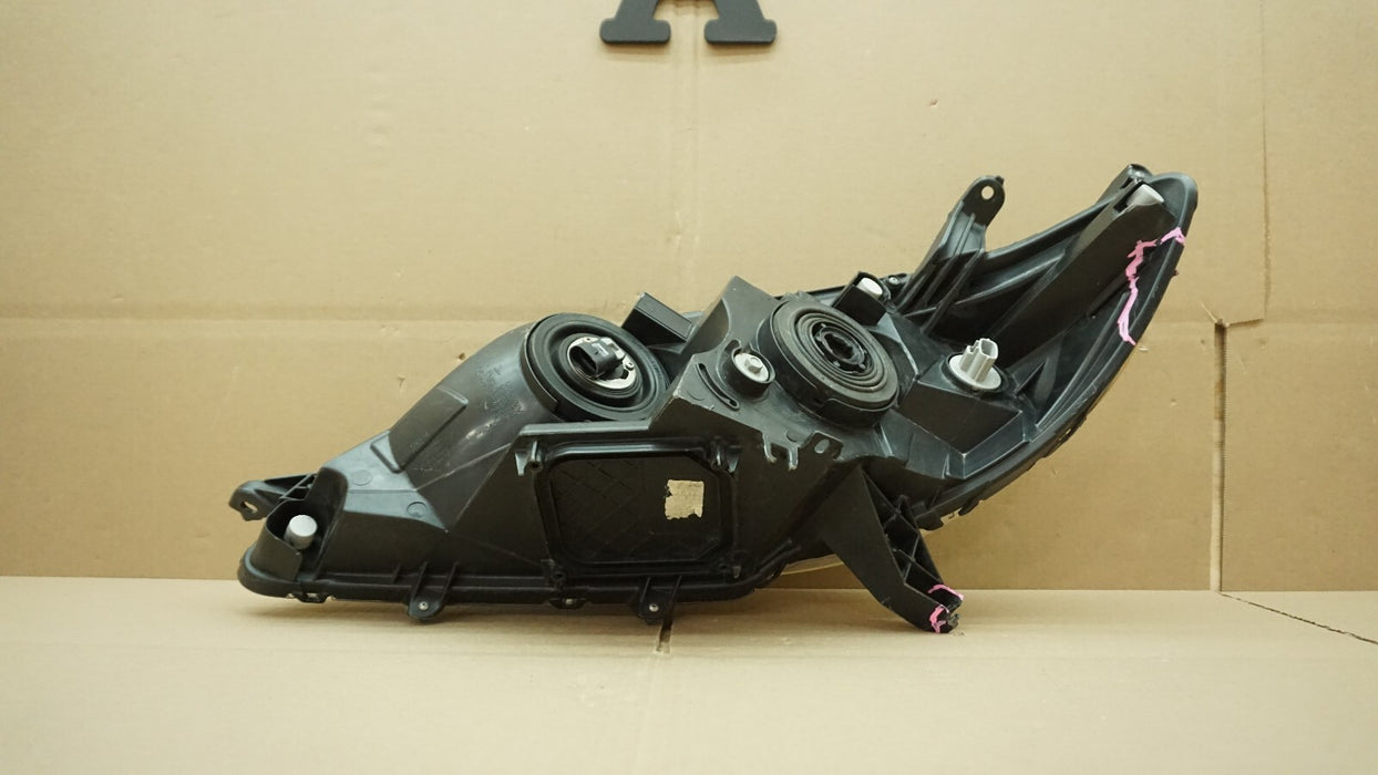 2011-2017 TOYOTA SIENNA RIGHT PASSENGER SIDE HEADLIGHT HALOGEN OEM 81110-08030