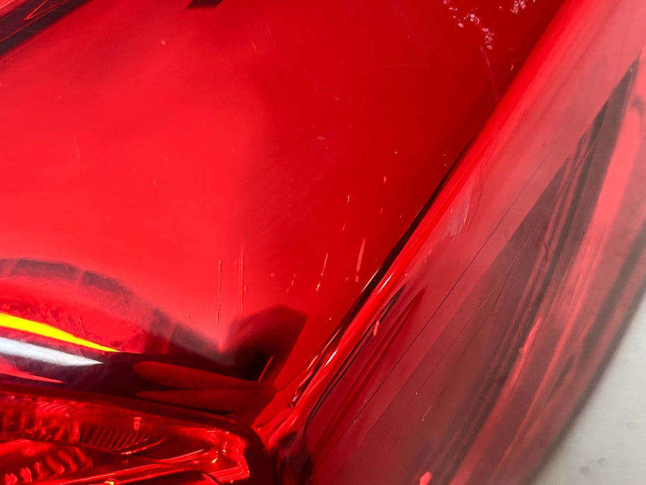 2018-2022 HONDA ACCORD RH RIGHT OUTER TAIL LIGHT OEM