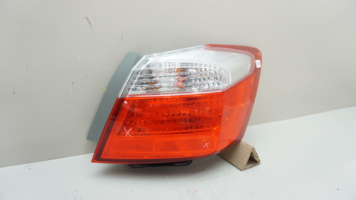 2013-2015 HONDA ACCORD REAR RH RIGHT PASSENGER SIDE OUTER TAIL LIGHT OEM