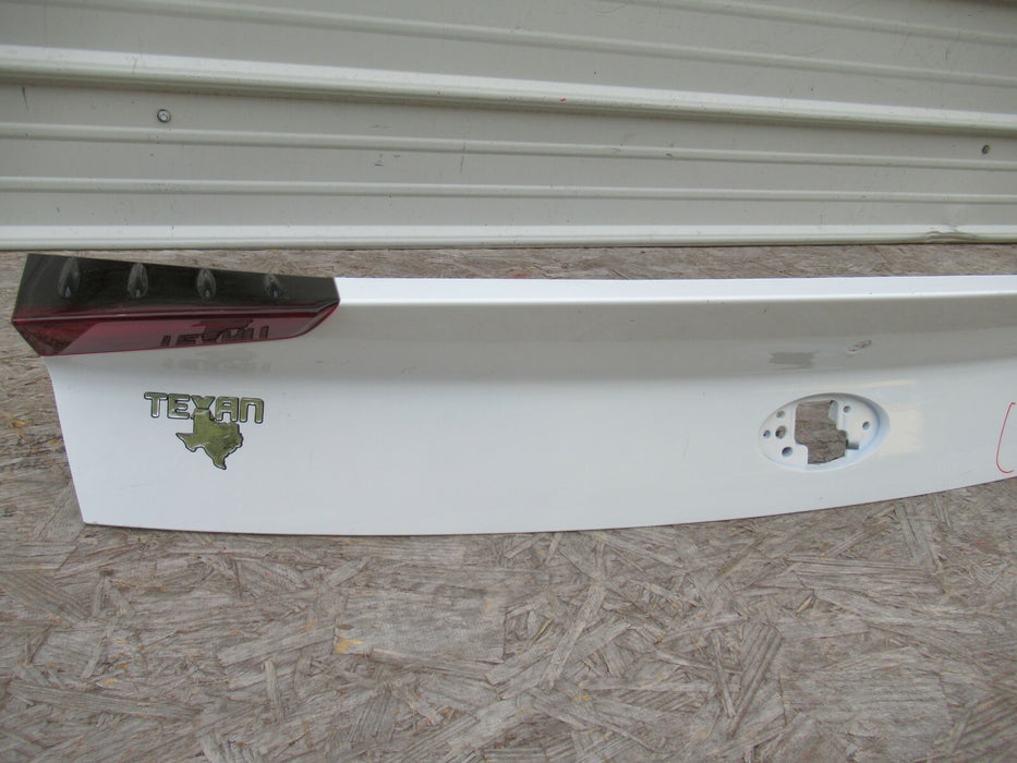 2020 2021 HYUNDAI SONATA REAR TRUNK DECK LID MOLDING W/ LED TAIL LIGHT OEM