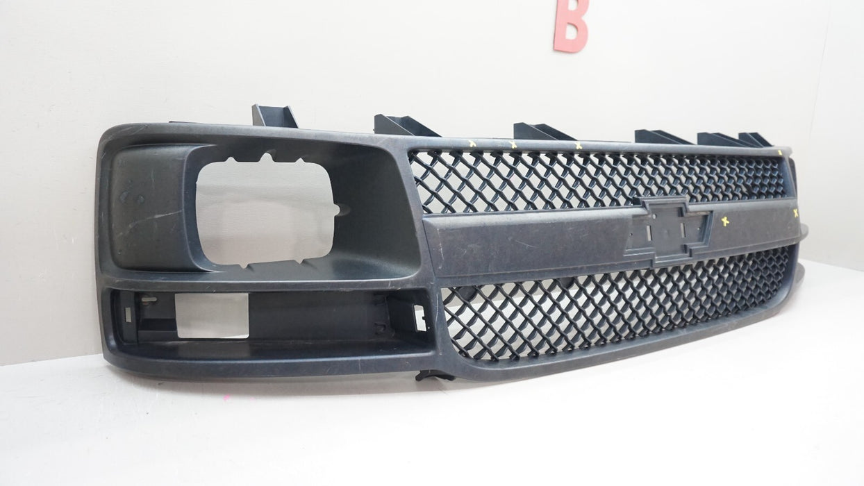 2003-2017 CHEVROLET EXPRESS 1500 2500 FRONT RADIATOR GRILLE GRILL 25746055 OEM