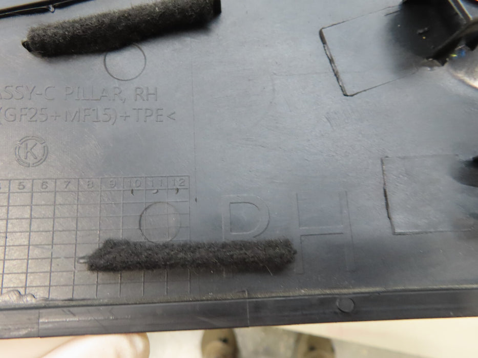 2022-2023 HYUNDAI TUCSON REAR RIGHT UPPER C PILLAR MOLDING TRIM OEM 87860-CW001