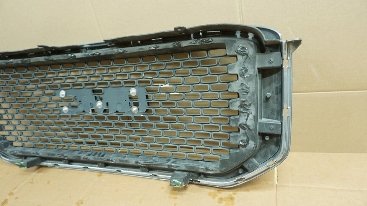 2015-2017 GMC YUKON FRONT RADIATOR GRILL GRILLE COVER PANEL 22936420 OEM