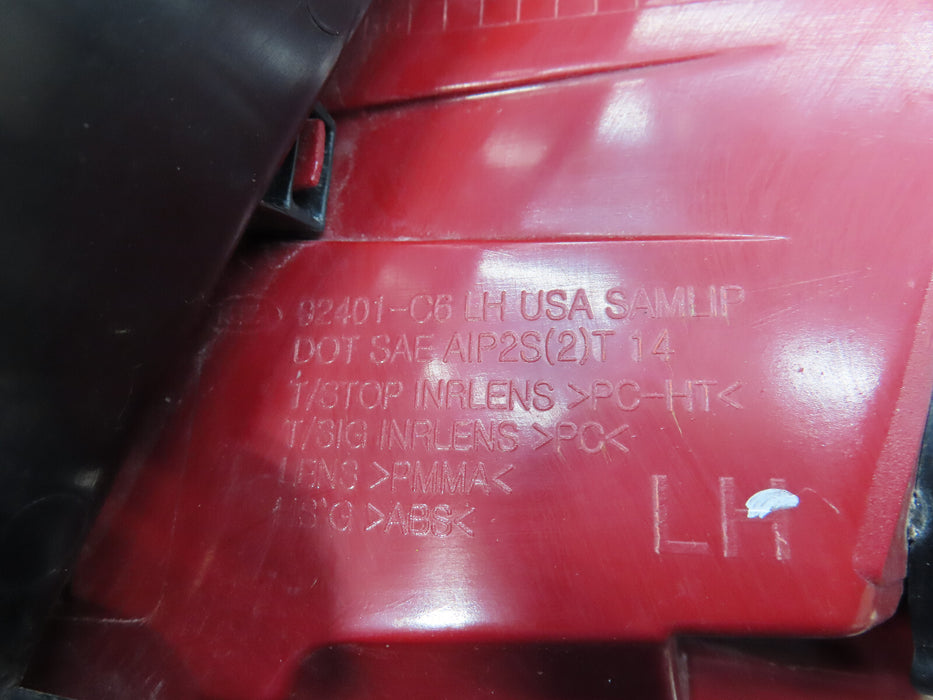 2016-2018 KIA SORENTO REAR LEFT DRIVER SIDE TAIL LIGHT OUTER OEM