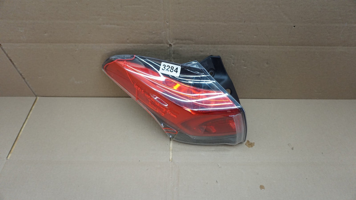 2016-2018 TOYOTA RAV4 RAV-4 REAR LEFT DRIVER SIDE OUTER TAILLIGHT TAILLAMP OEM