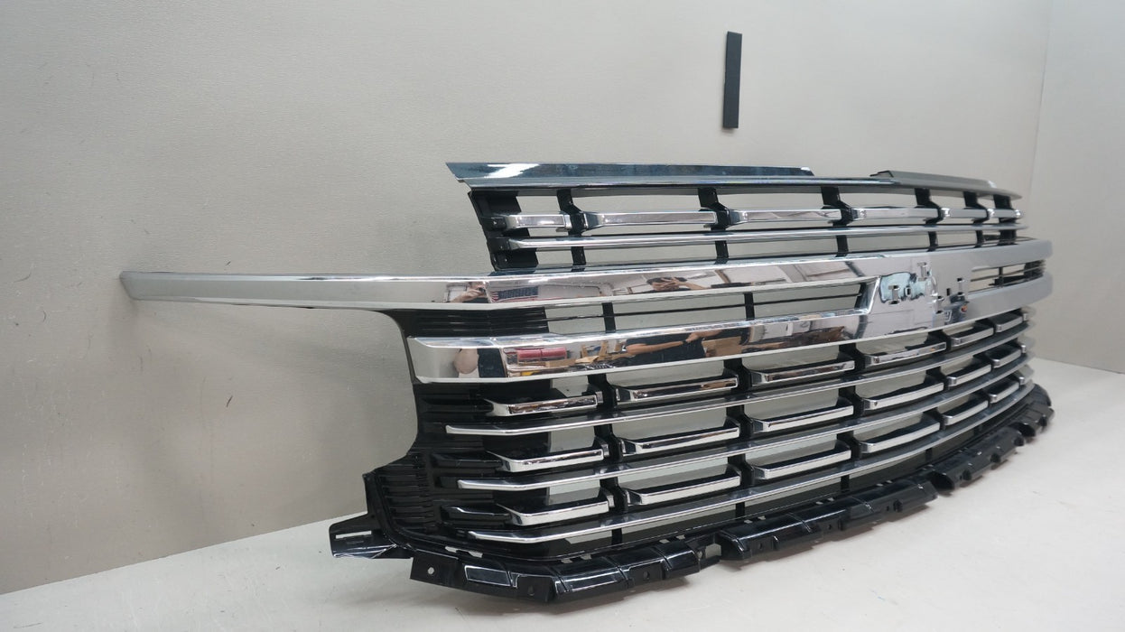 2021-2024 CHEVROLET TAHOE SUBURBAN FRONT GRILLE GRILL OEM 032020088