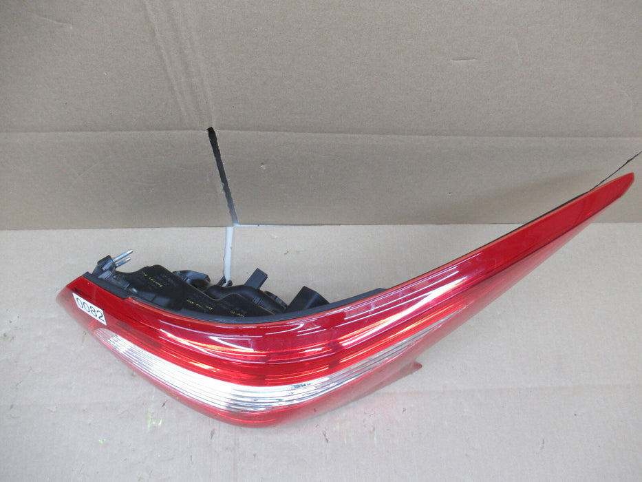 2016 2017 2018 NISSAN ALTIMA RIGHT PASSENGER TAILLIGHT BRAKE LAMP OEM
