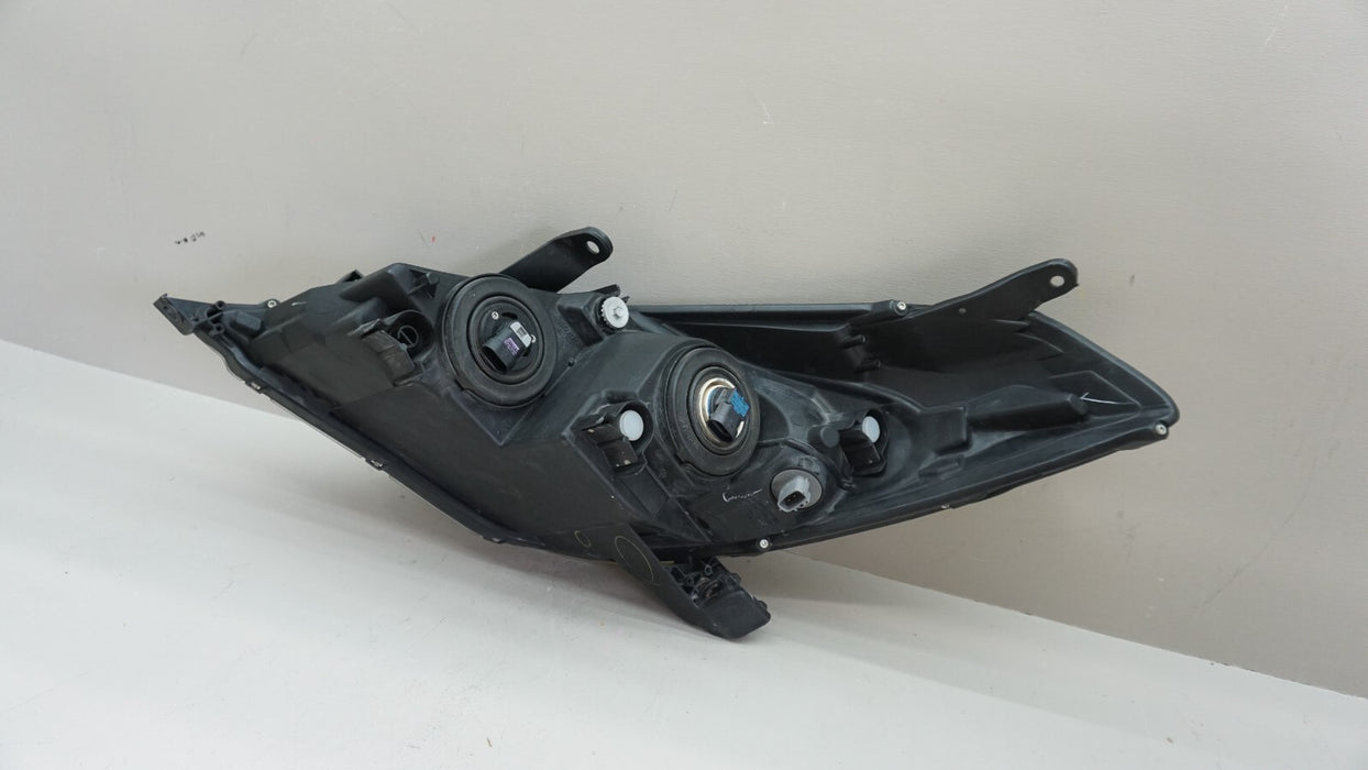 2004-2006 TOYOTA SOLARA FRONT RIGHT PASSENGER HEADLIGHT LAMP HALOGEN OEM 06-66