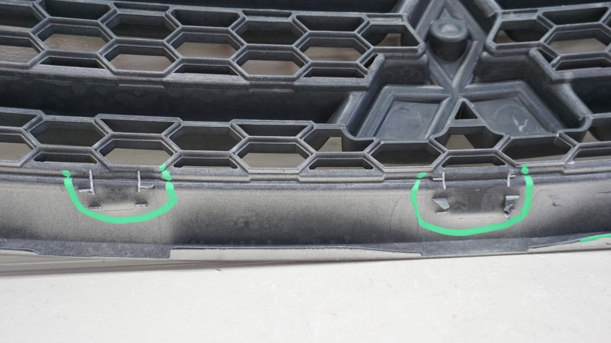 2007-2009 MITSUBISHI OUTLANDER FRONT BUMPER RADIATOR GRILLE GRILL OEM 7450A035