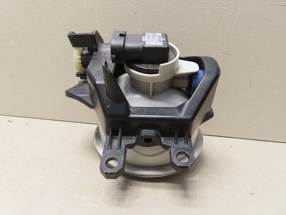 2014 2015 2016 TOYOTA COROLLA FRONT RIGHT PASSENGER SIDE FOG LIGHT OEM 947-439