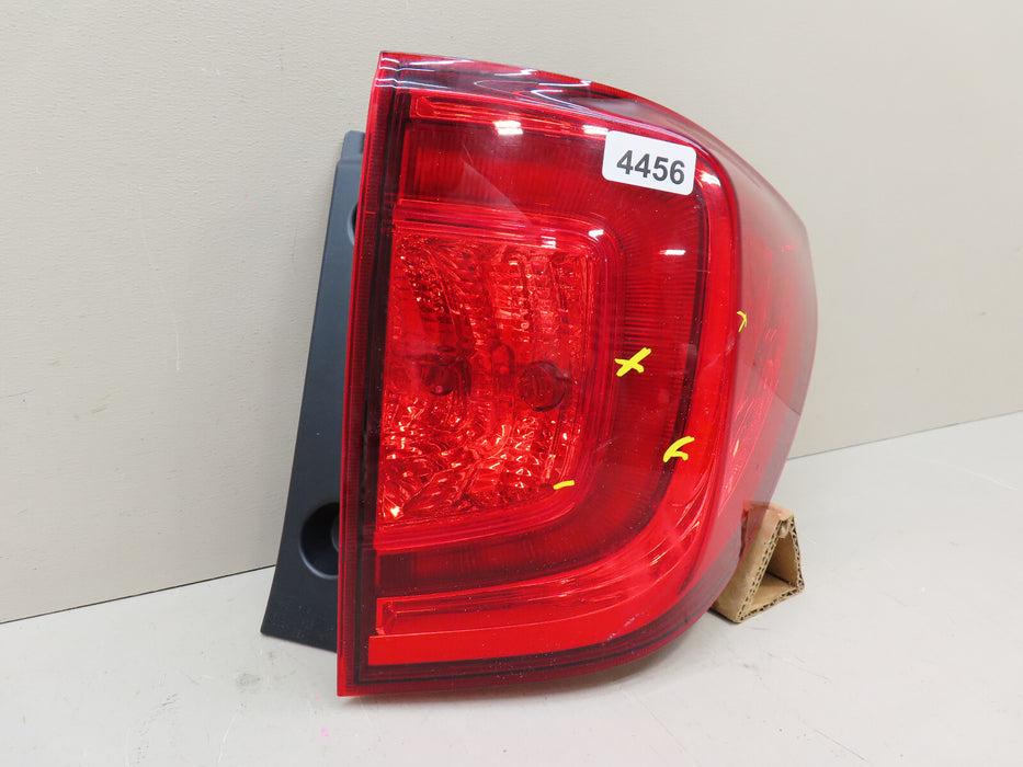 2016-2018 HONDA PILOT REAR RIGHT PASSENGER SIDE TAIL LIGHT OEM