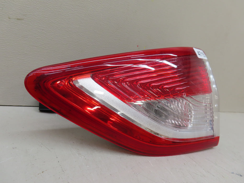 2013-2016 FORD ESCAPE REAR RIGHT PASSENGER SIDE TAIL LIGHT INNER OEM