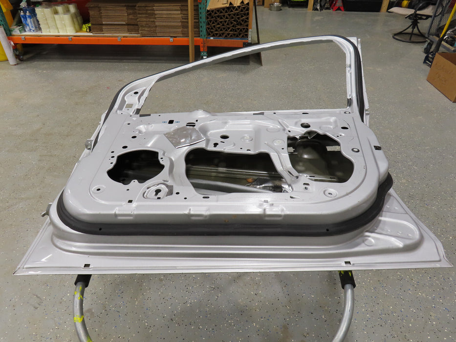 2012-2018 FORD FOCUS FRONT RIGHT PASSENGER DOOR PANEL SHELL OEM