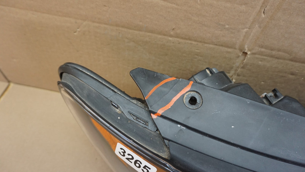 2010-2012 HYUNDAI SANTA FE FRONT RIGHT PASSENGER SIDE HEADLIGHT HEADLAMP OEM