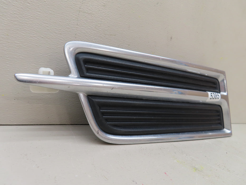 2013-2017 CADILLAC XTS FRONT RIGHT PASSENGER FOG LIGHT BEZEL COVER OEM