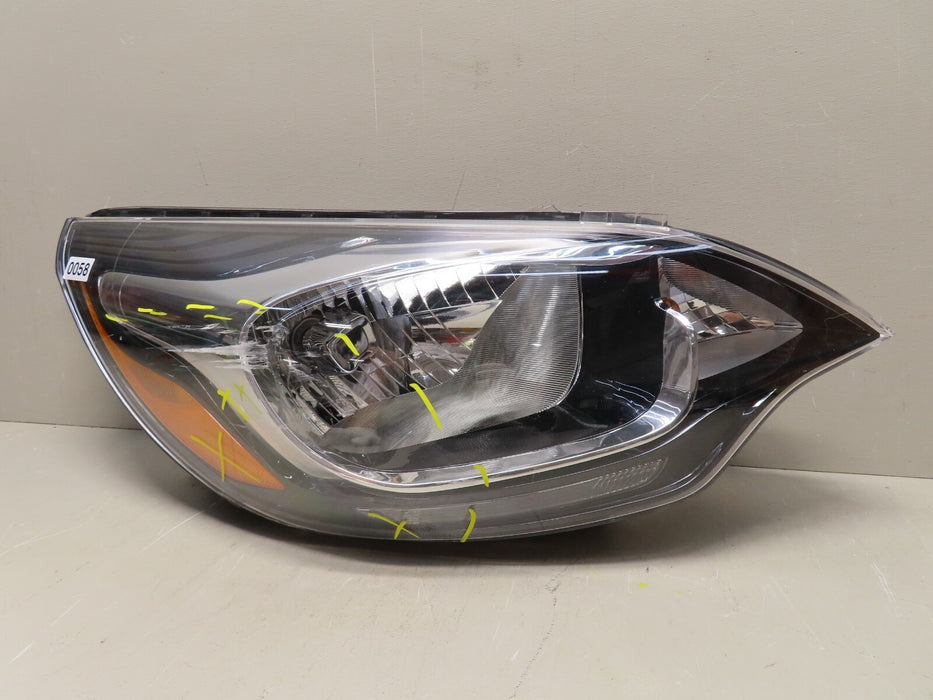 2012-2017 KIA RIO SEDAN FRONT RIGHT SIDE HEADLIGHT LAMP HALOGEN OEM 92102-1W