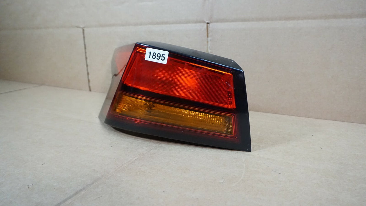 2019-2020 NISSAN ALTIMA LEFT DRIVER SIDE OUTER TAIL LIGHT HALOGEN LAMP 19 20 OEM