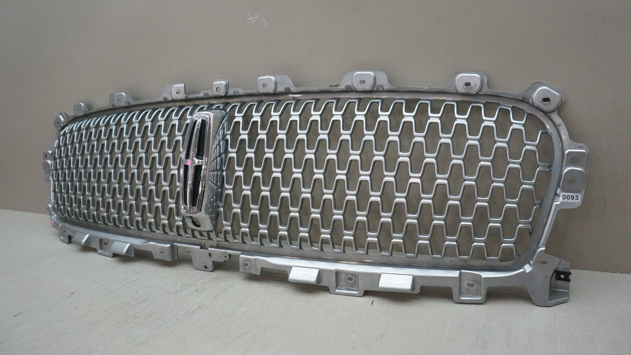 2017-2019 LINCOLN CONTINENTAL FRONT CENTER GRILLE GRILL GD9B-8200-CC OEM