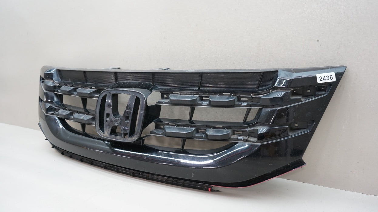2014-2017 HONDA ODYSSEY FRONT CENTER RADIATOR GRILLE GRILL 75100-TK8-A110 OEM
