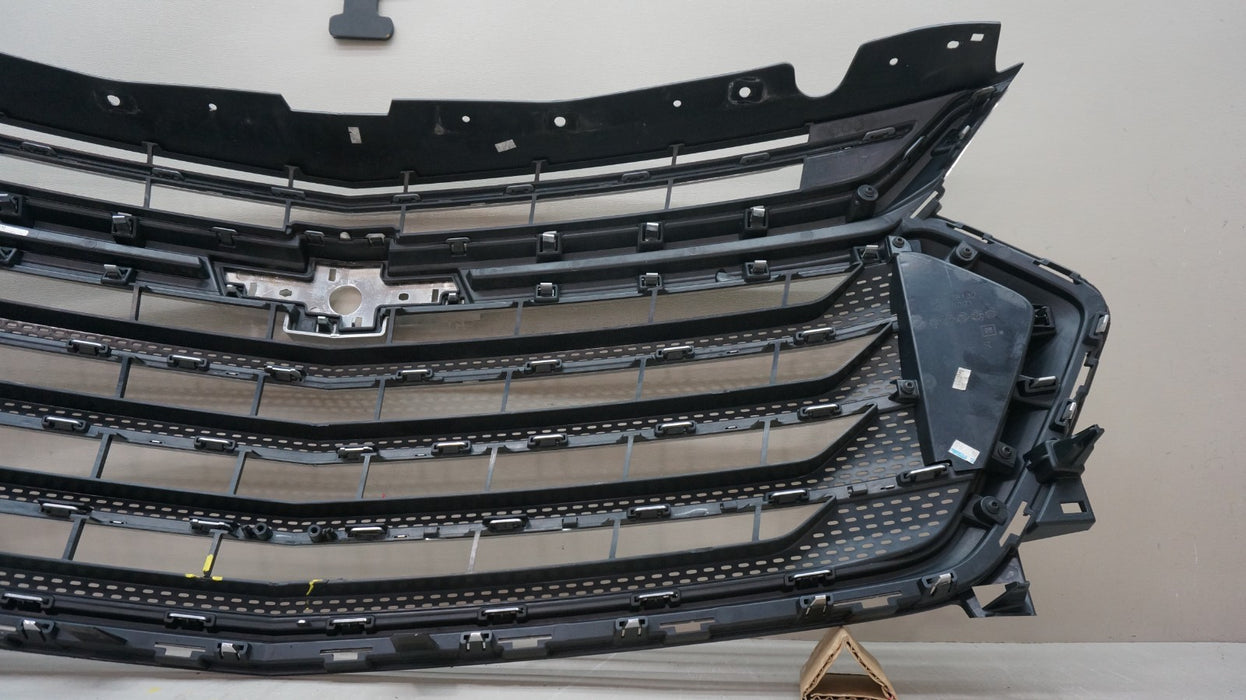 2018-2020 CHEVROLET TRAVERSE FRONT UPPER RADIATOR GRILLE GRILL OEM 23376131